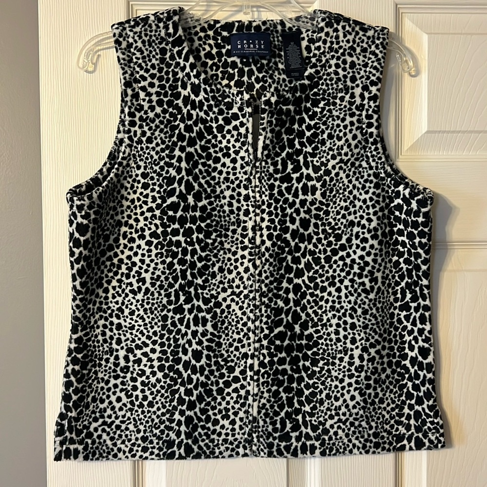 Animal print soft cozy vest size M
